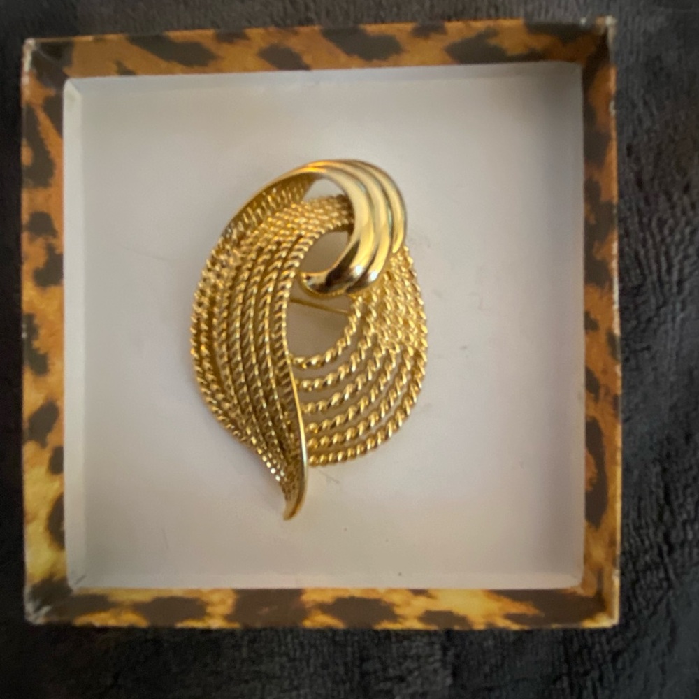 Monet Vintage Gold-Tone Brooch